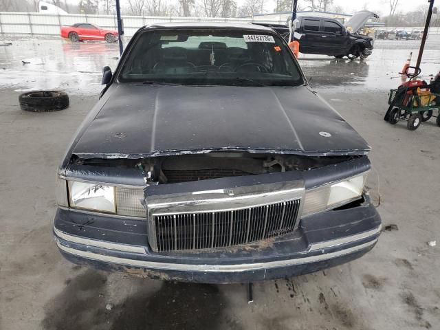 1995 Lincoln Town Car Signature