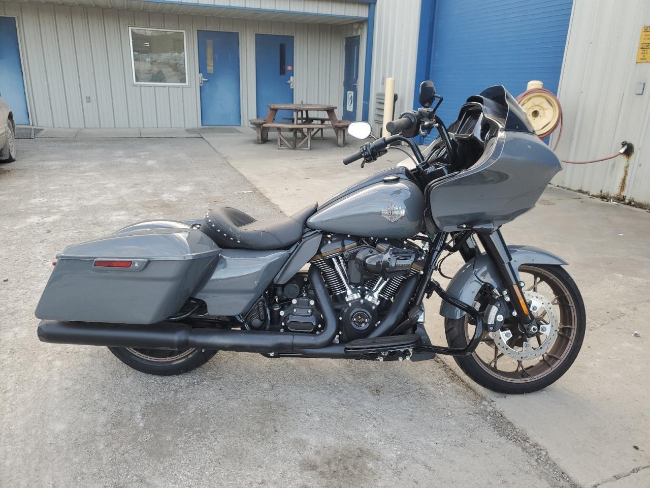 2022 Harley-Davidson Fltrxst
