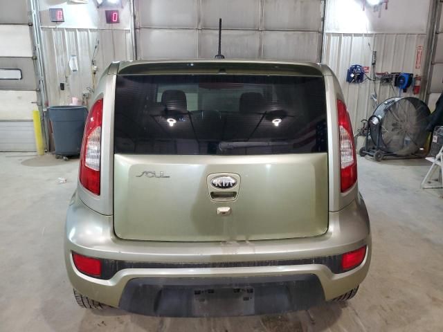 2013 KIA Soul +