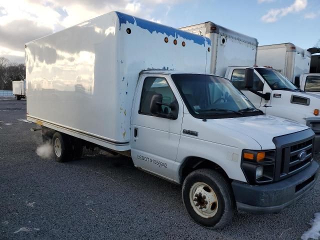 2008 Ford Econoline E350 Super Duty Cutaway Van