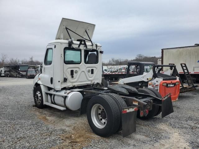 2016 Freightliner Cascadia 113