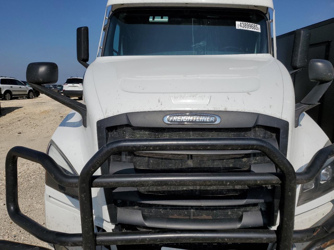 2023 Freightliner Cascadia 126 Semi Truck