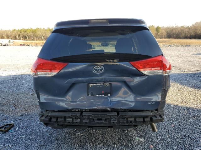 2014 Toyota Sienna XLE