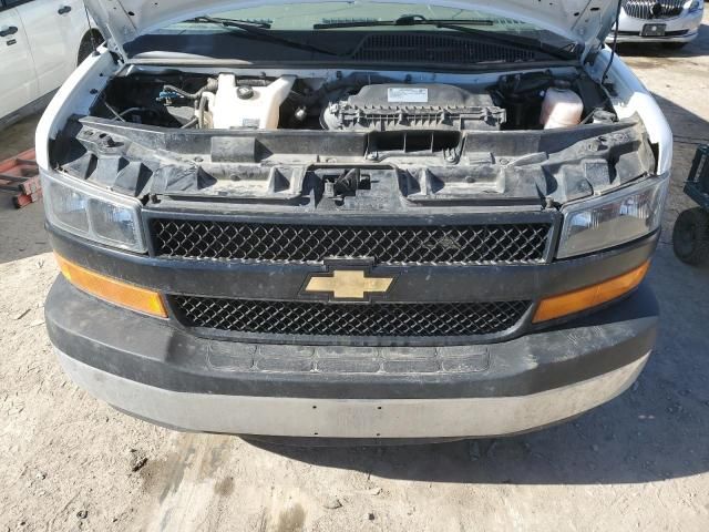 2022 Chevrolet Express G2500