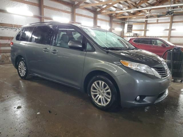 2011 Toyota Sienna XLE