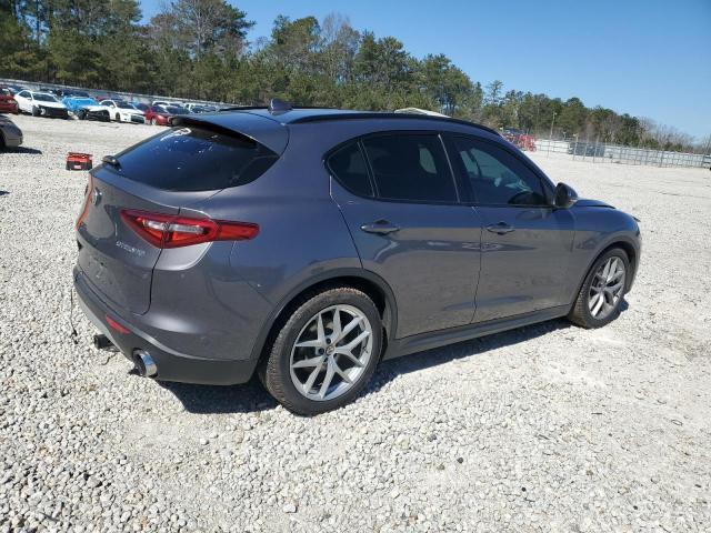 2018 Alfa Romeo Stelvio ti Sport
