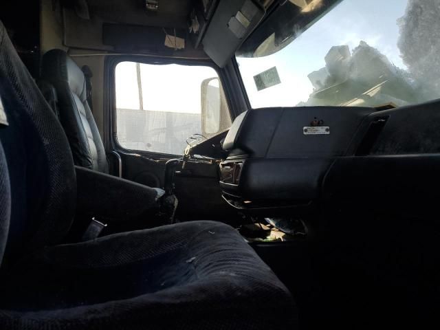 1999 Volvo VN Semi Truck