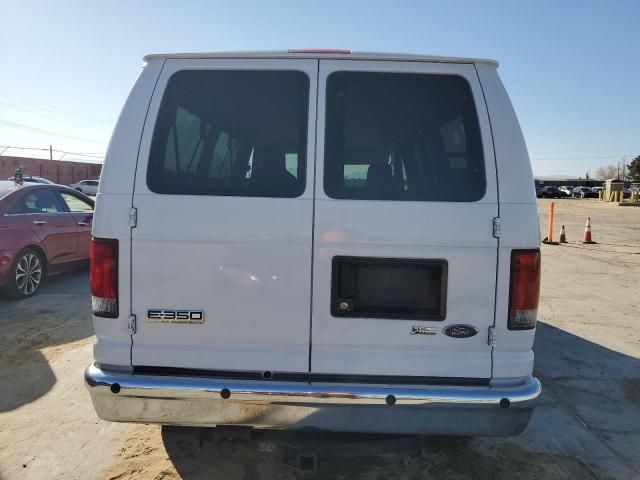 2013 Ford Econoline E350 Super Duty Wagon