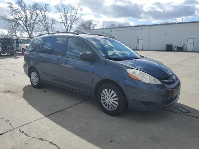 2010 Toyota Sienna CE