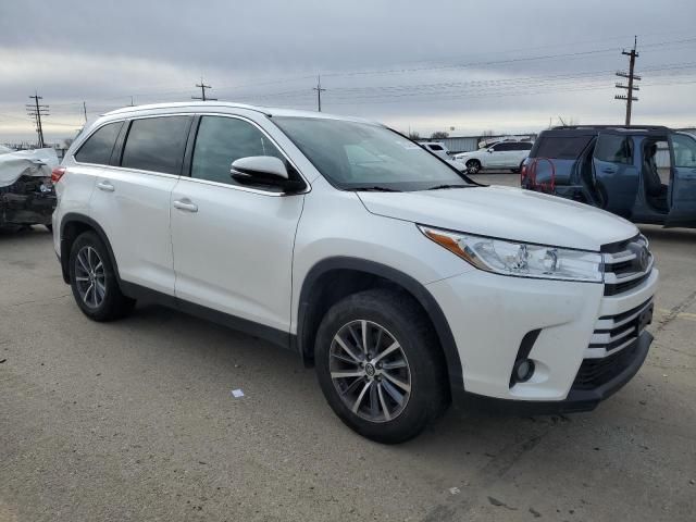 2019 Toyota Highlander SE