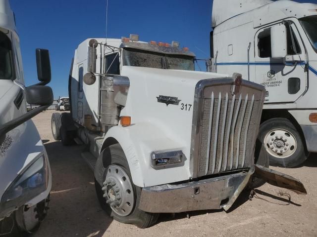 2009 Kenworth W900 Semi Truck