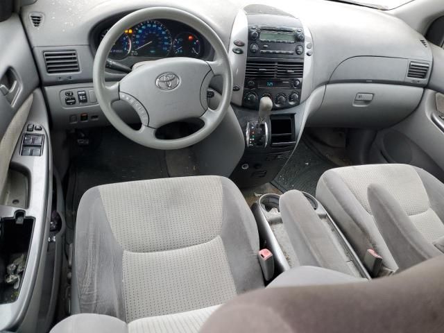 2009 Toyota Sienna CE