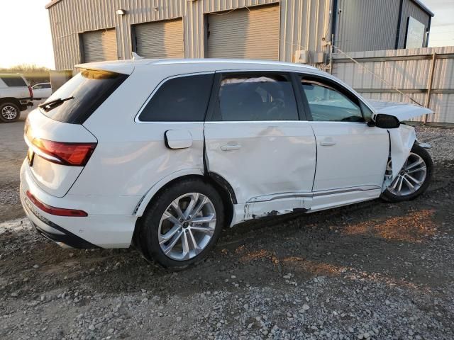 2025 Audi Q7 Premium Plus