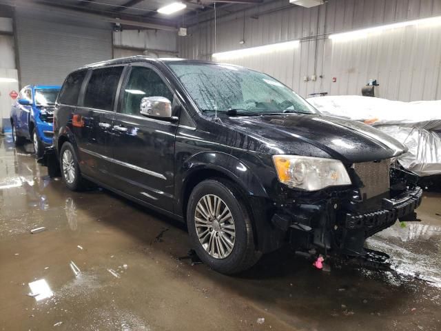 2014 Chrysler Town & Country Touring L
