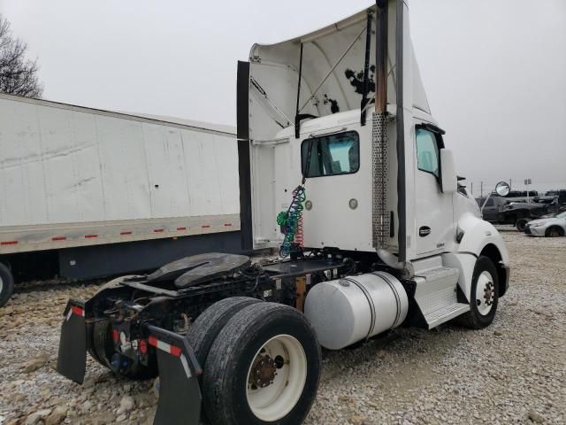 2013 Kenworth Construction T680