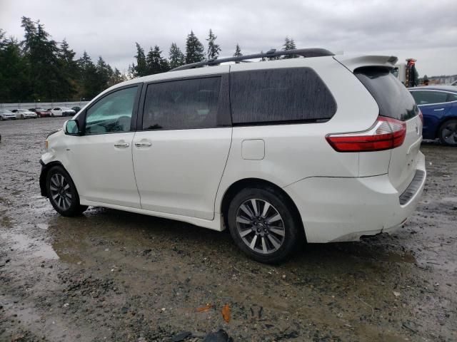 2018 Toyota Sienna XLE