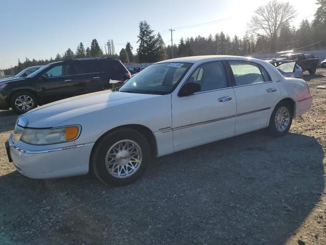 1998 Lincoln Town Car Signature