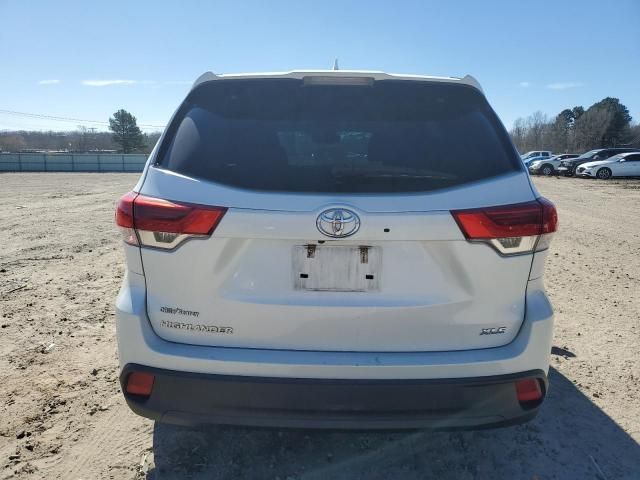 2019 Toyota Highlander SE