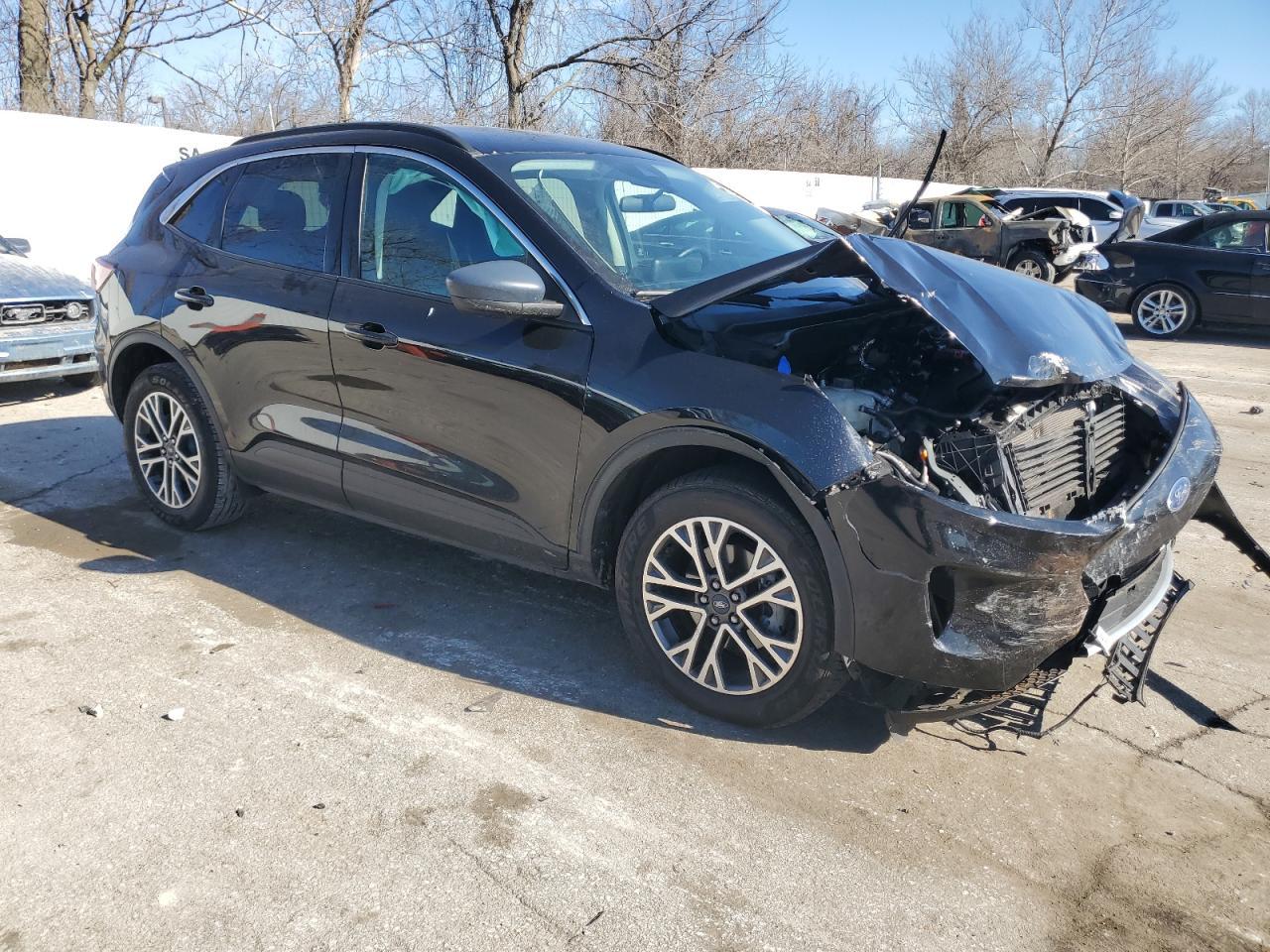 2021 Ford Escape sel
