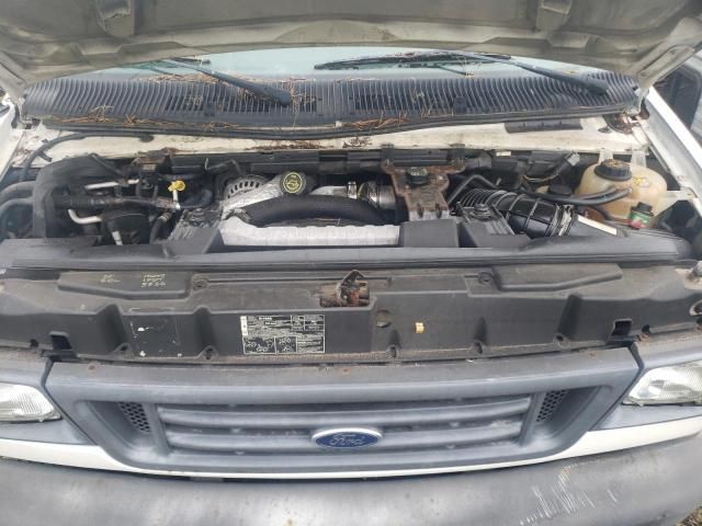 2005 Ford Econoline E450 Super Duty Cutaway Van