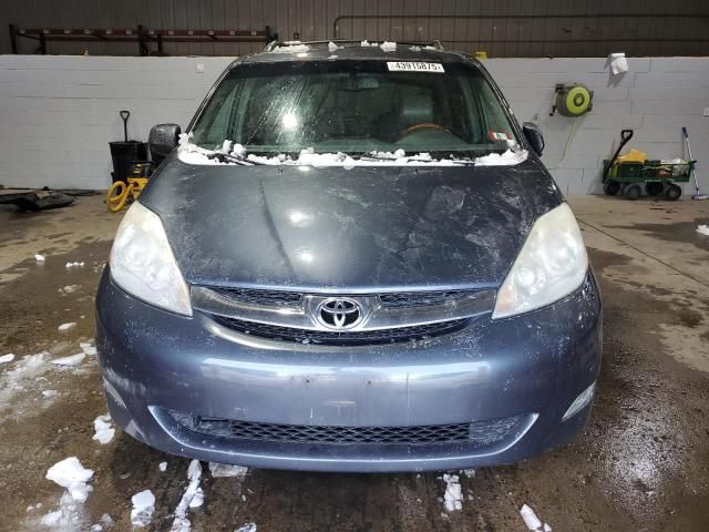 2009 Toyota Sienna XLE