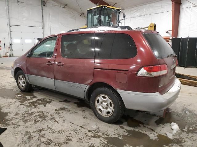 2003 Toyota Sienna LE