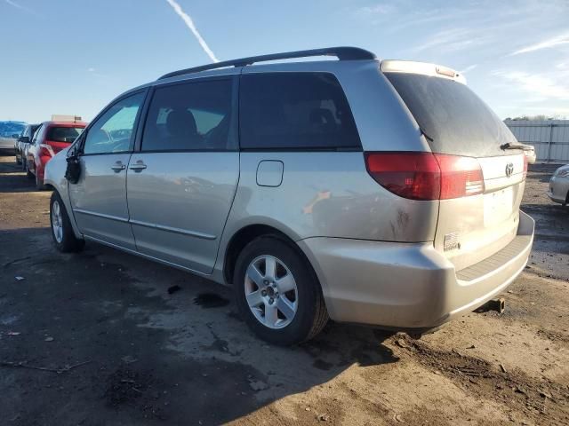 2004 Toyota Sienna XLE