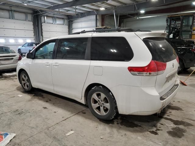 2014 Toyota Sienna LE