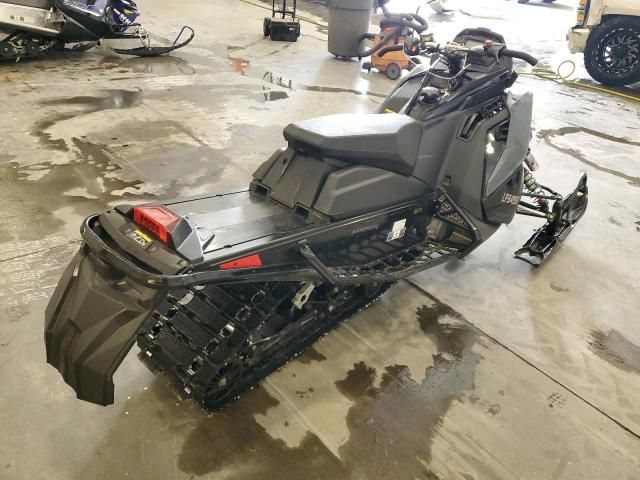 2021 Polaris Snowmobile