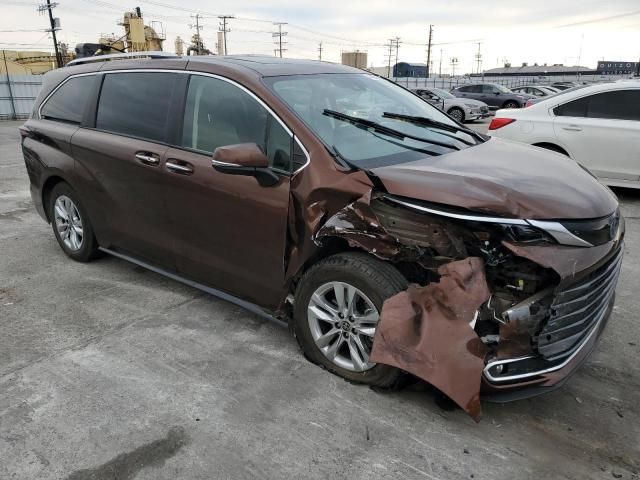 2022 Toyota Sienna Limited