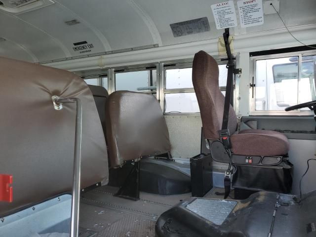 2009 Blue Bird School Bus / Transit Bus