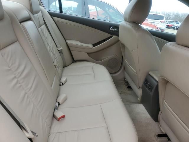 2010 Nissan Altima Base