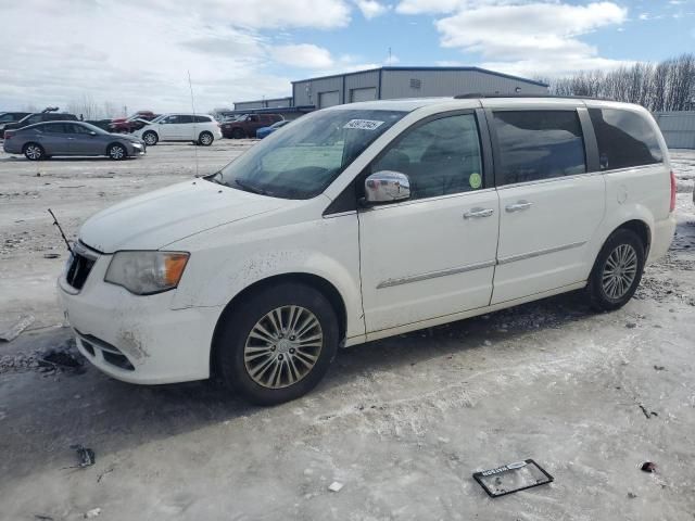 2013 Chrysler Town & Country Touring L