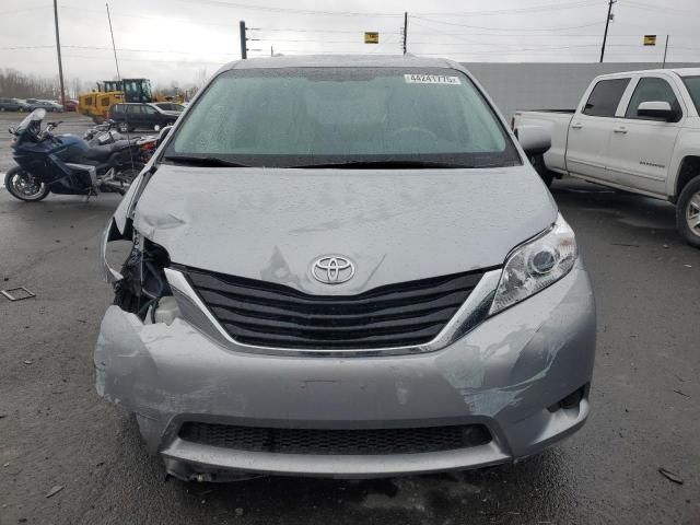 2014 Toyota Sienna LE