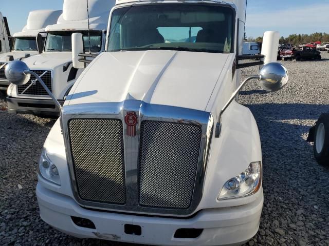 2014 Kenworth Construction T680