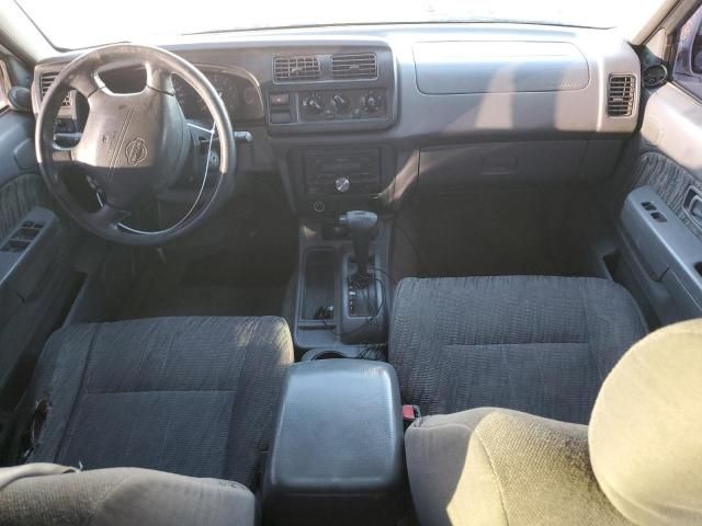 2000 Nissan Frontier Crew Cab XE