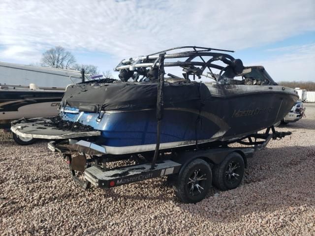 2015 Mastercraft Boat