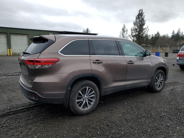 2019 Toyota Highlander SE