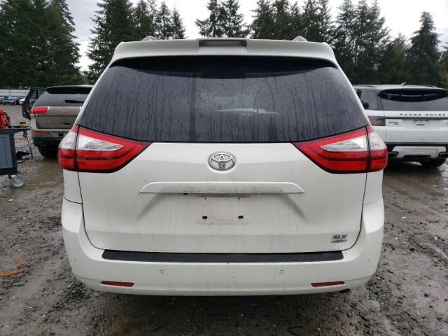 2018 Toyota Sienna XLE