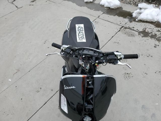2023 Vespa GTS/SEI Giorni 300