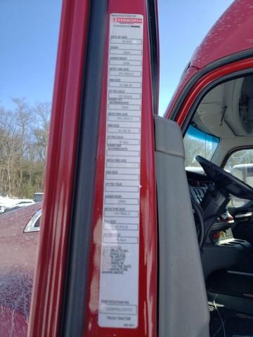 2020 Kenworth Construction T680
