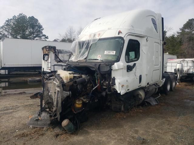 2011 Freightliner Cascadia 125