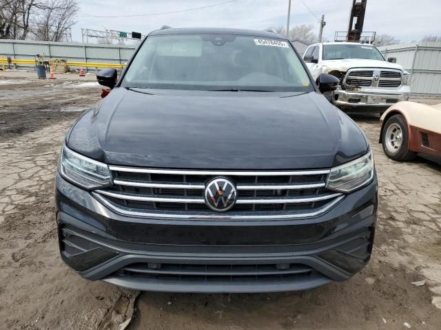 2022 Volkswagen Tiguan SE