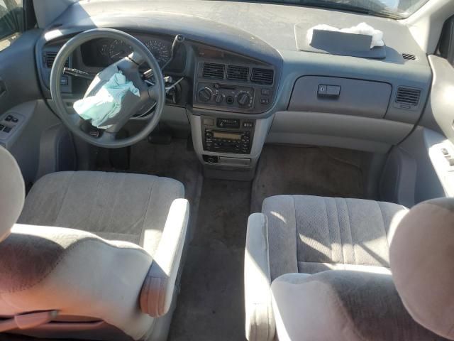 2000 Toyota Sienna LE