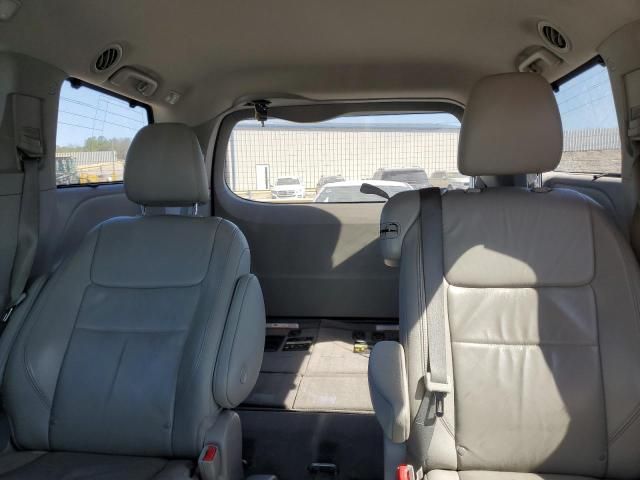 2018 Toyota Sienna XLE