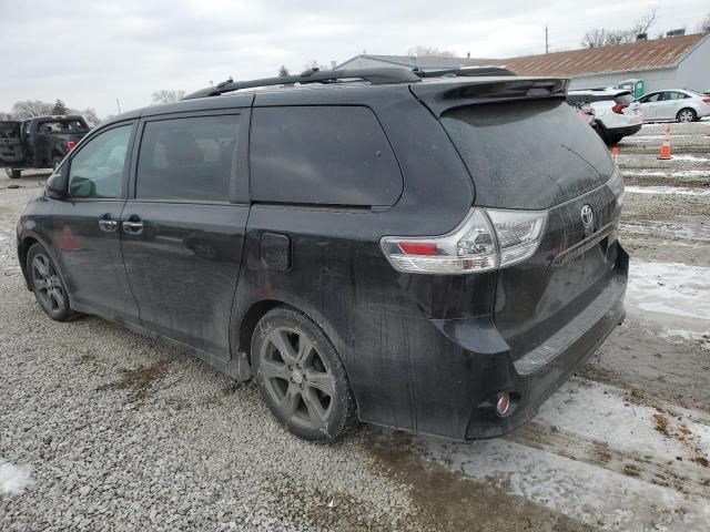 2017 Toyota Sienna SE