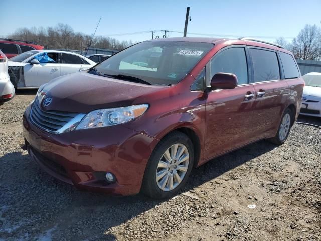 2012 Toyota Sienna XLE