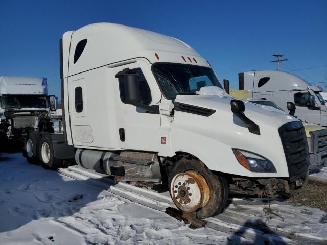 2022 Freightliner Cascadia 126