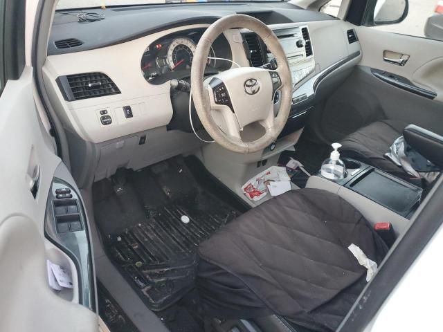 2011 Toyota Sienna Sport