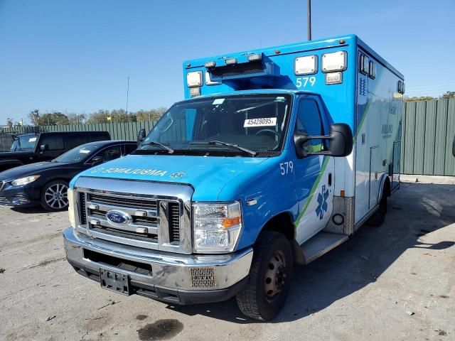 2019 Ford Econoline E350 Super Duty Cutaway Van